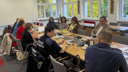 Spotkanie dotyczące bezpieczeństwa w wiślańskich placówkach oświatowych